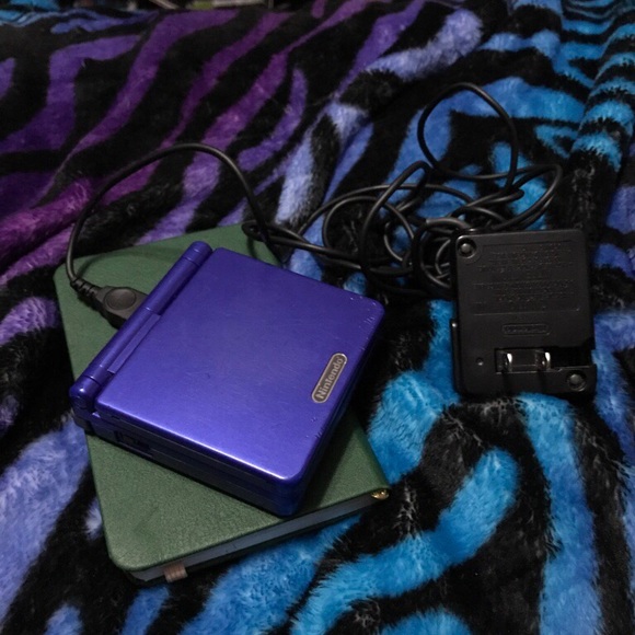 Gameboy advance - Picture 2 of 3